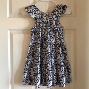 Vineyard vines girl dress.